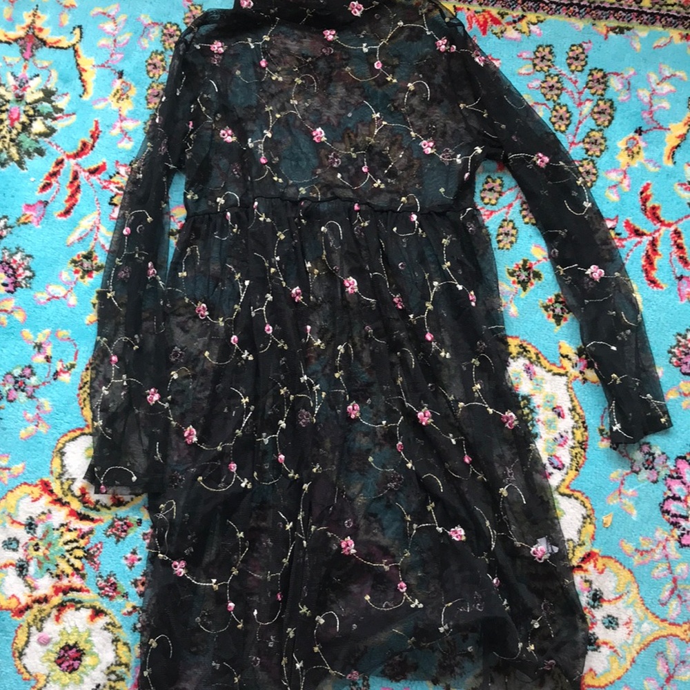 Mesh floral embroidered dress